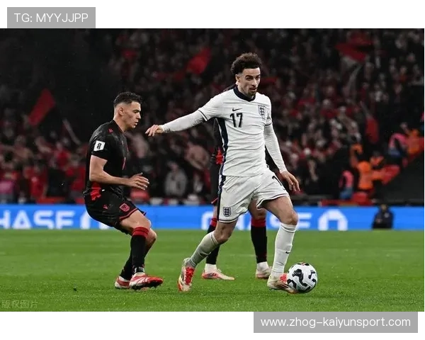 英格兰主帅称满意新战术执行效果，英格兰全部队员